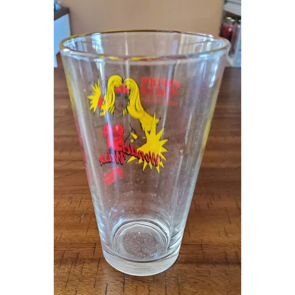 Wonder Weisse Santa Fe 2014 / Albuquerque 2015 New Mexico Comic Con Pint Glass